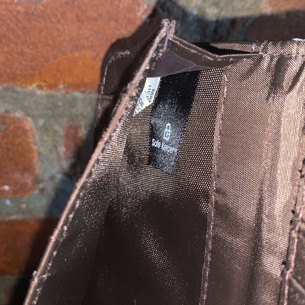 Safe Keeper Wallet - Picture 3 of 6